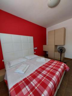 Red House - Borgo Lago - Marta - 1