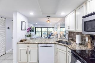 Park Shore Resort BLDG I 453 Great views - 2