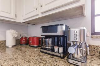 Park Shore Resort Deluxe Condo, water views 232 - Naples - 5