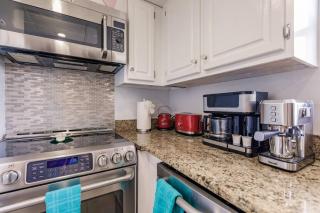 Park Shore Resort Deluxe Condo, water views 232 - 3