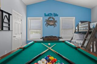 A Shore Bett Welcomes You in this Beautiful Private Pool Beach Home - 8