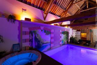 CHAMBRES D HÔTES ROMANCE AVEC SPA PRIVATISÉ ! Le LUXE EN TOUTE INTIMITÉ - 0