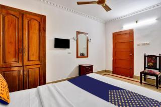 Hotel O MAJESTIC INN - 3