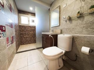 Modern & Stylish 2BR Apartment Nile View - 6