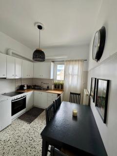 Plaka Flat with View of Acropolis - Atene - 2