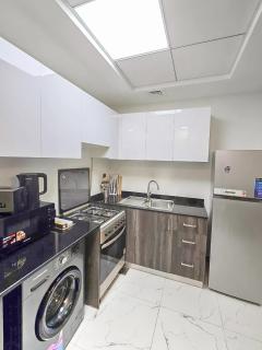 Daraqa - Modern 1BR Apartment in Peaceful Dubai Land - 7