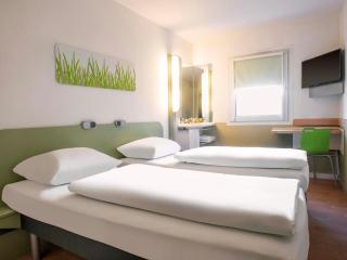 B&B Hotel Lübeck Berliner-Platz - Lübeck - 0