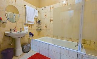 Cosy 3 bedroom home - Kampala - 7