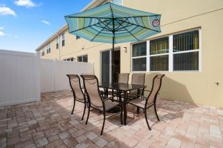 Four Bedrooms TownHome 5122 - 9