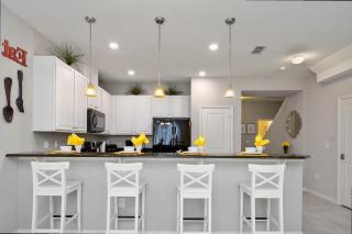 Four Bedrooms TownHome 5122 - 5