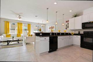 Four Bedrooms TownHome 5122 - 4