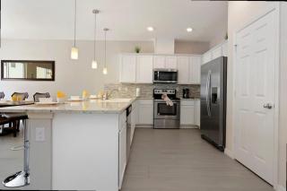 Four Bedrooms TownHome 5130 - 7