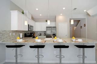 Four Bedrooms TownHome 5130 - 5