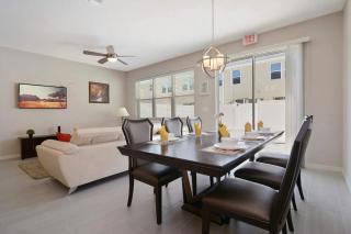 Four Bedrooms TownHome 5130 - 4