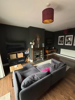 Basin Road 2 Bed House - Chichester - 3
