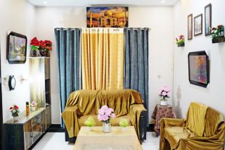 Family House Lahore - Lahore - 5