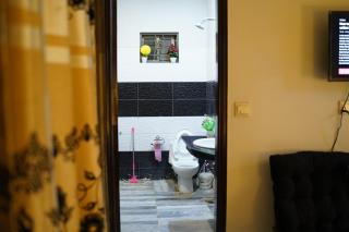 Family House Lahore - Lahore - 3