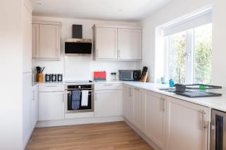 Sleek & Cozy 2BR Apartment for Your Stay # 3 - Rothley - 7