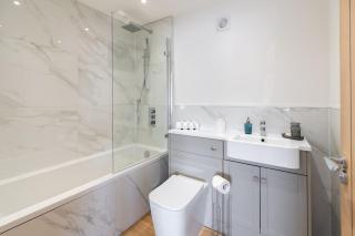 Sleek & Cozy 2BR Apartment for Your Stay # 3 - Rothley - 5