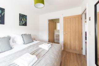 Sleek & Cozy 2BR Apartment for Your Stay # 3 - Rothley - 1