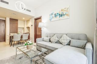 Stylish 2 BR Business Bay - Canal View - Gym and Pool - 0