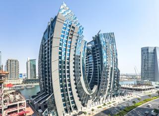 Stylish 2 BR Business Bay - Canal View - Gym and Pool - 9