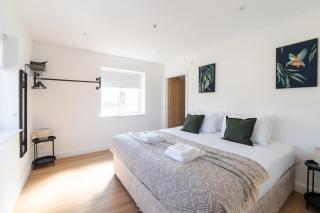 Elegant 2BR Apartment for a Relaxing Getaway # 4 - Rothley - 4