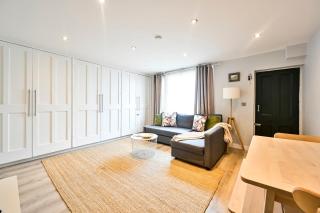 Spacious beautiful flat with private patio - Chelsea - 2