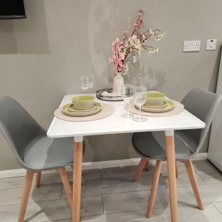 Spacious Luxe Suite New Build London and Essex - 3