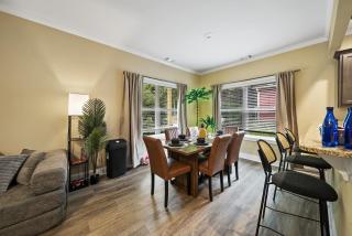 6 King Beds - Near DT & UGA - Massage Chairs - Projector - 9
