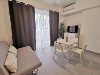 Condo 1bdr 1bth - 3