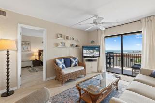 407 - 2/2 Nicely Updated Ocean View - 0