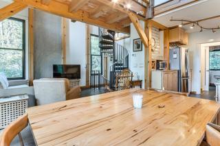Hot Tub and Mtn Views Modern Old Fort Hideaway! - 3