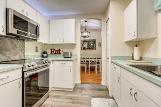 Private Backyard Oasis Cocoa Family Home! - Frontenac - 2