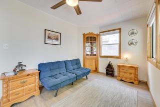 East Tawas Lakefront Getaway with Kayaks and Deck - 4