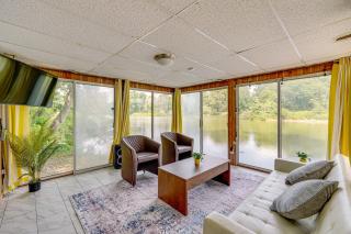 Cozy House on Meadowbrook Lake Serene, Scenic! - 0