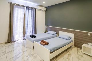 4 Bedroom 3 Bath Paceville flat - 2