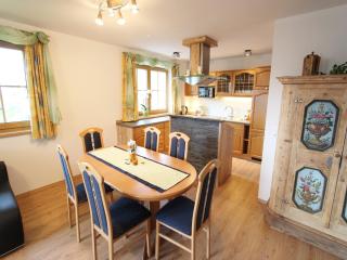 Holiday Home in Taxenbach with Hohe Tauern Views - 4