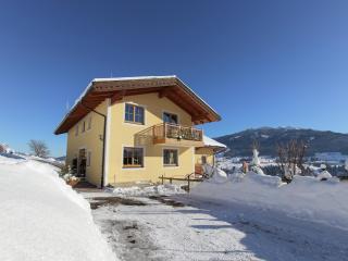 Holiday Home in Taxenbach with Hohe Tauern Views - 9