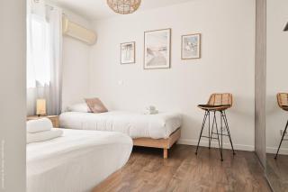 Beach, Quiet, Sea 200 m, Private Terrace - 4