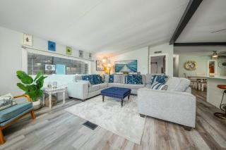 4br Coastal Cottage W Golf Cart, Kayaks, Pool - 1