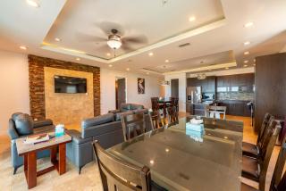 5 BEDROOM BEACHFRONT CONDO - 2nd Floor - 7