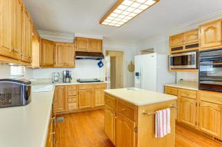 Walk to Dtwn and Freed-Hardeman Home with Fenced Yard - Henderson - 2