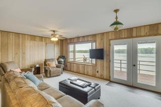 Scenic Views and Yard Mississippi River Retreat! - 8