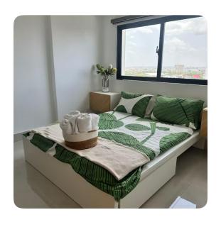 Modern apt with City View - 5