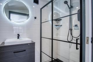 Cedars Lodge - Hot Tub - Penally - Tenby - 1