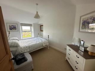 Sunset Cottage - 1