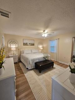 Hillside Retreat - 5