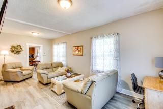 1 Mi to K-State Campus Central Manhattan Home - Manhattan - 7