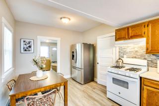 1 Mi to K-State Campus Central Manhattan Home - Manhattan - 4